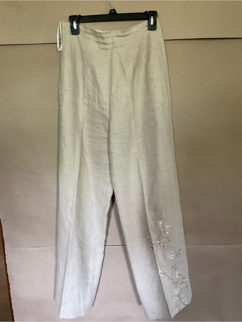 Donna Morgan Women’s Beige Linen Embroidered Pants. Size 10